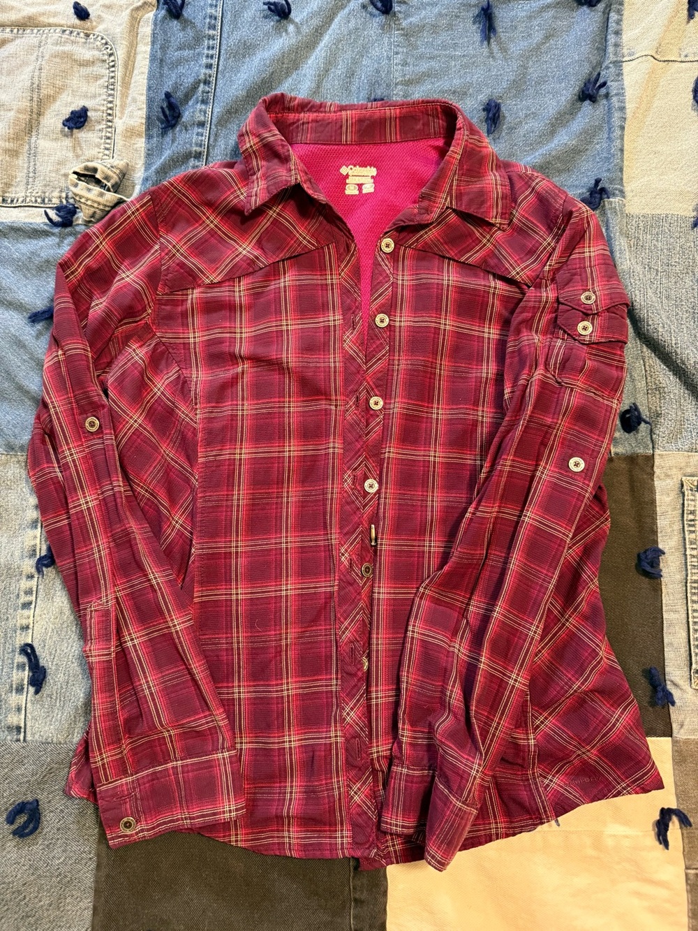 Columbia M Women's Pink Plaid Button-Down Shirt